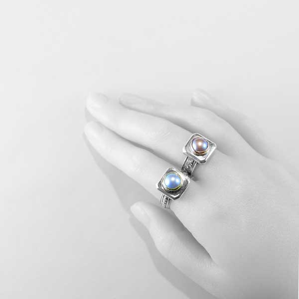 Button Pearl Rings