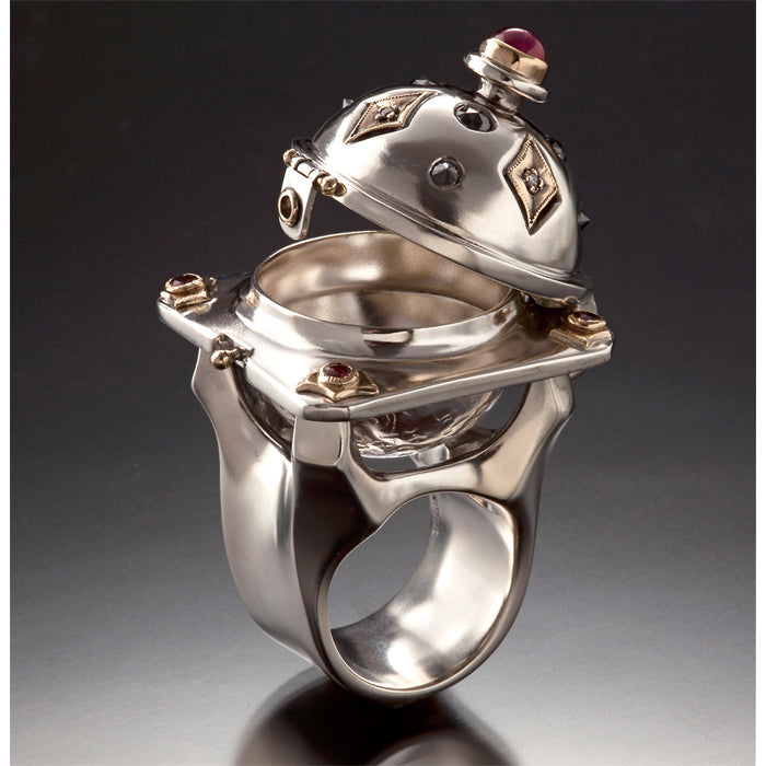 Treasure Ring with Stand